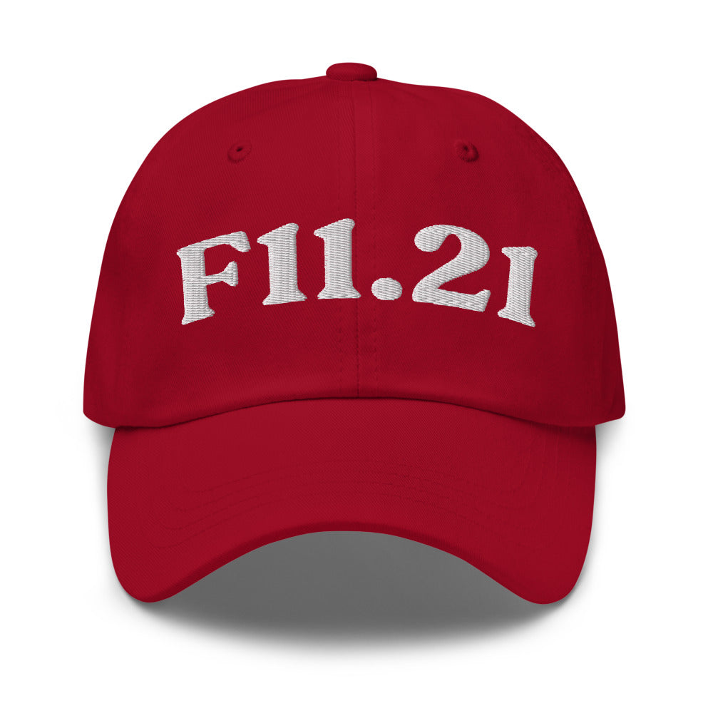 F11.21 - Cranberry / White