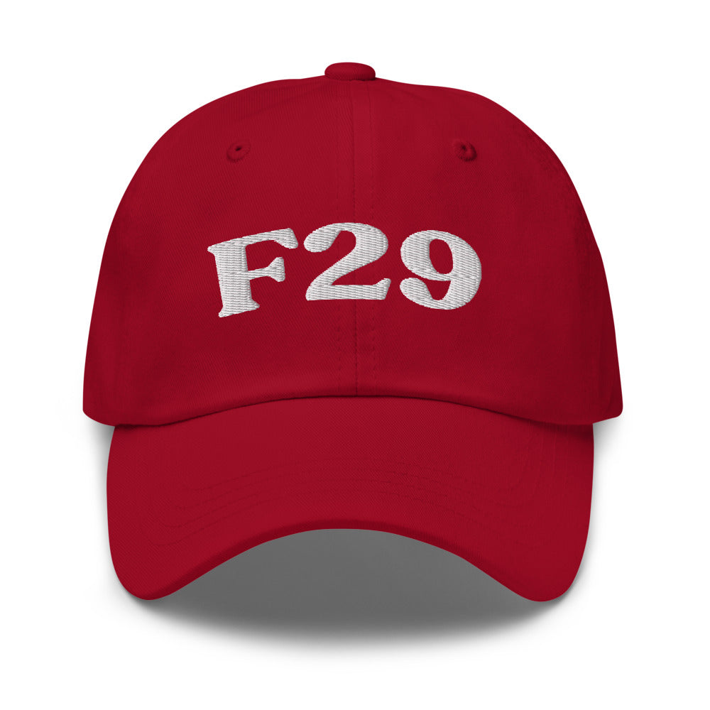 F29 - Cranberry / White