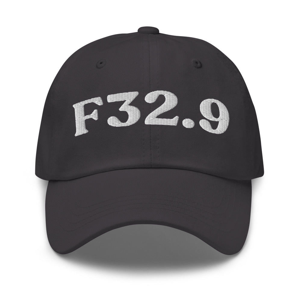F32.9 - Dark Grey / White